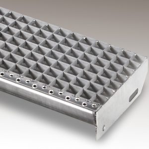 [2565-02] Aluminium-Stufe mit Antrittskante