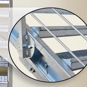 [5037-02] Treppenwange mit Fluchttreppenstufe